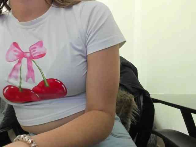 merlinaa-adams webcam