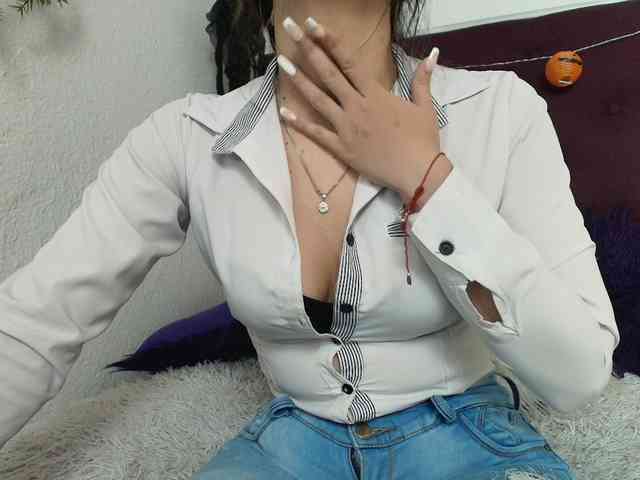 merlinaa-adams webcam
