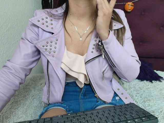 merlinaa-adams webcam