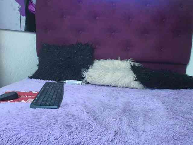 merlinaa-adams webcam