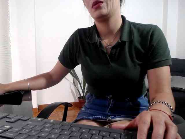 merlinaa-adams webcam