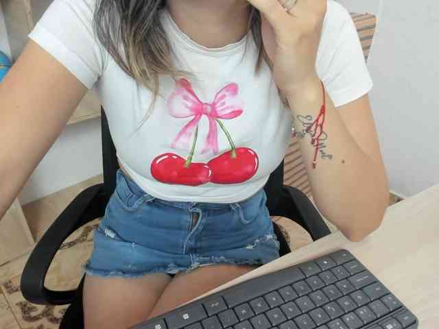 merlinaa-adams webcam