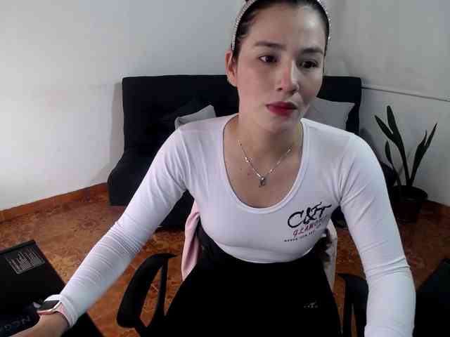 merlinaa-adams webcam