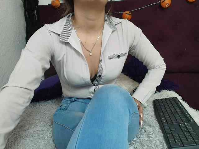 merlinaa-adams webcam