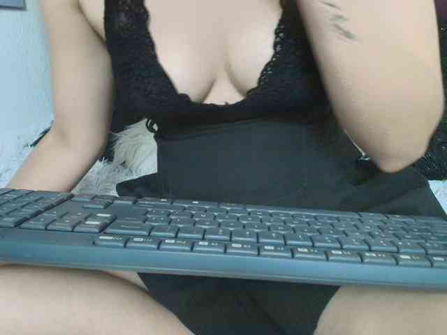 merlinaa-adams webcam