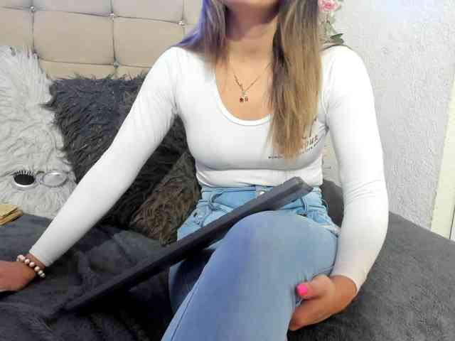 merlinaa-adams webcam