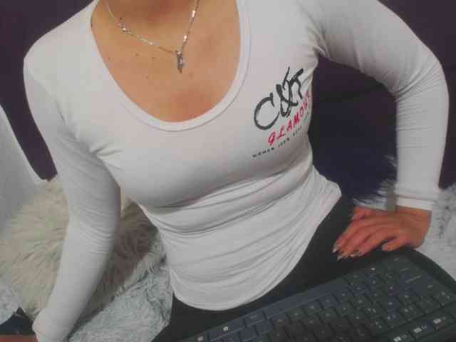merlinaa-adams webcam