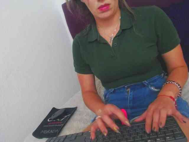 merlinaa-adams webcam