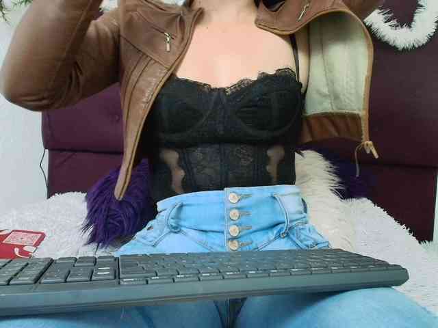 merlinaa-adams webcam