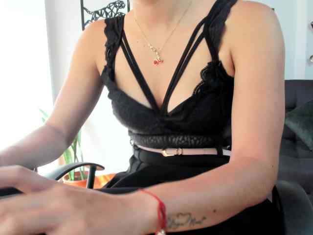 merlinaa-adams webcam