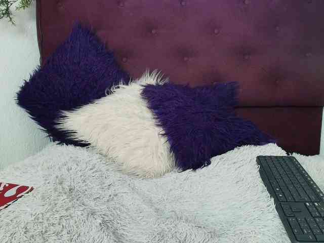 merlinaa-adams webcam