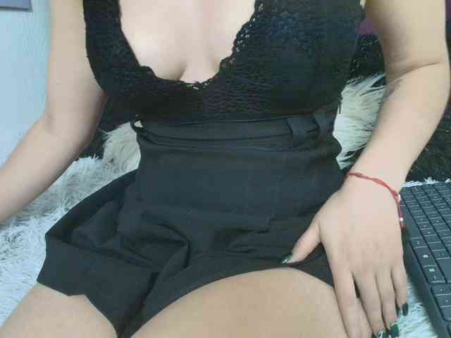 merlinaa-adams webcam