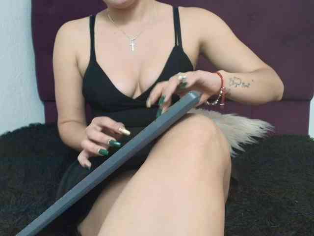 merlinaa-adams webcam