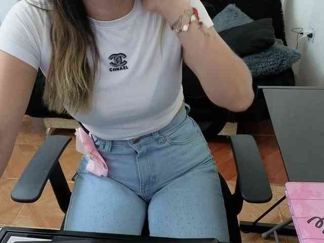 merlinaa-adams webcam