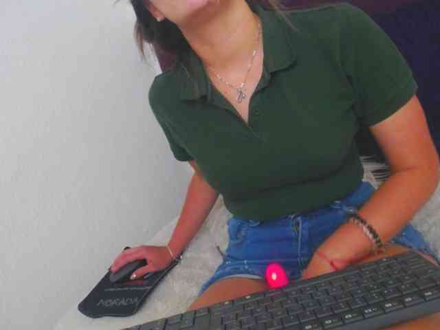 merlinaa-adams webcam