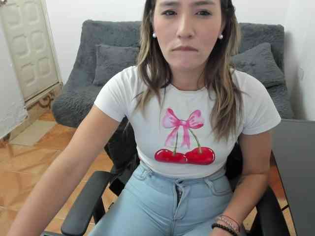 merlinaa-adams webcam