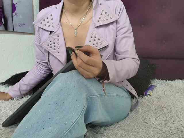 merlinaa-adams webcam