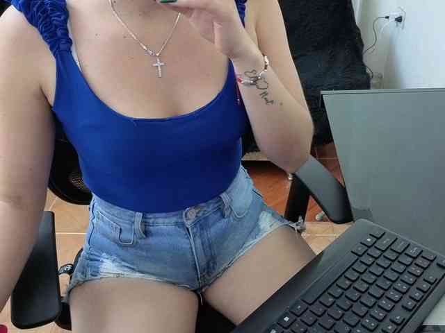 merlinaa-adams webcam