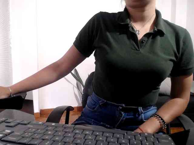 merlinaa-adams webcam