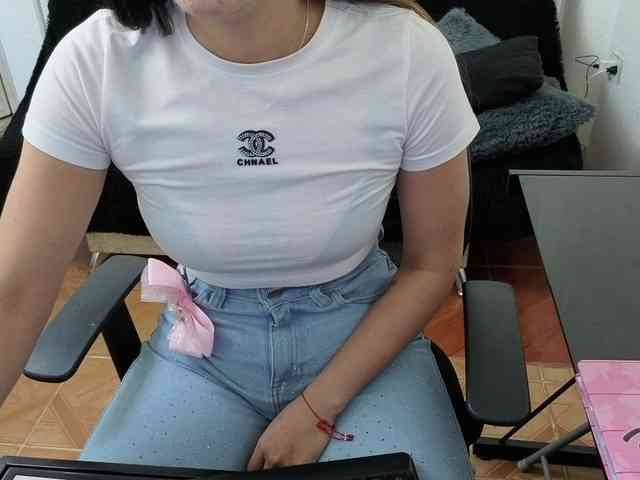 merlinaa-adams webcam