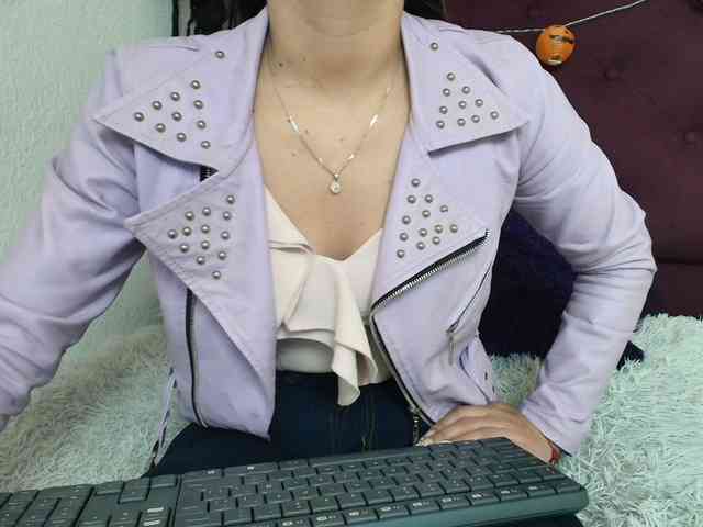 merlinaa-adams webcam