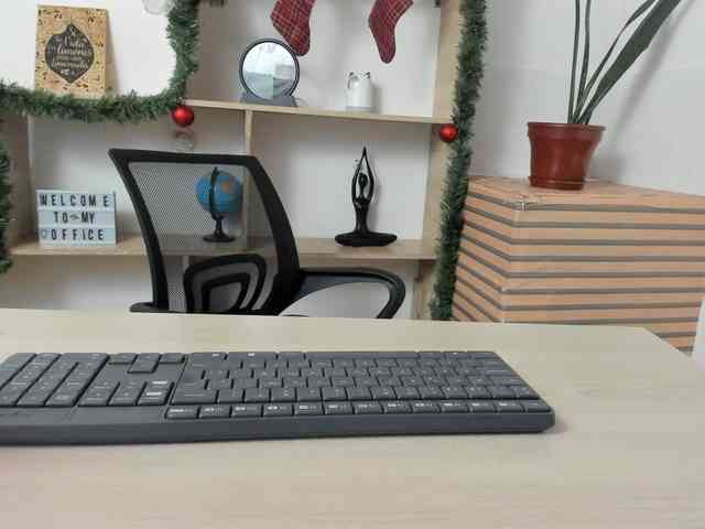 merlinaa-adams webcam