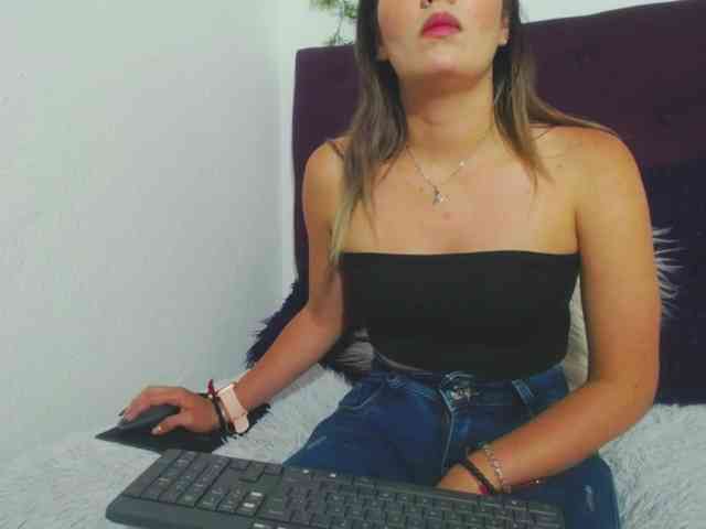 merlinaa-adams webcam