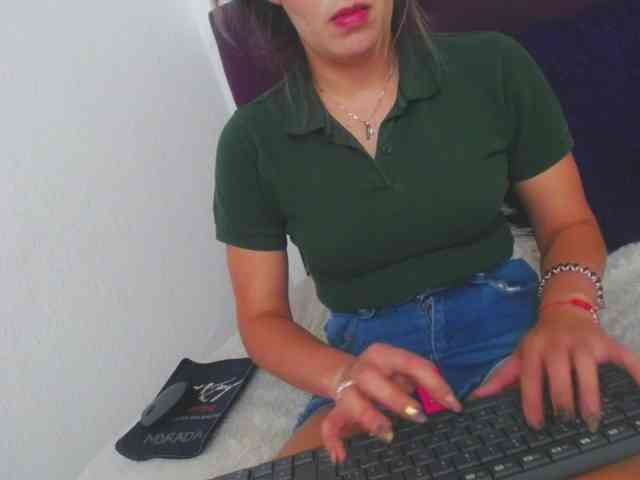 merlinaa-adams webcam