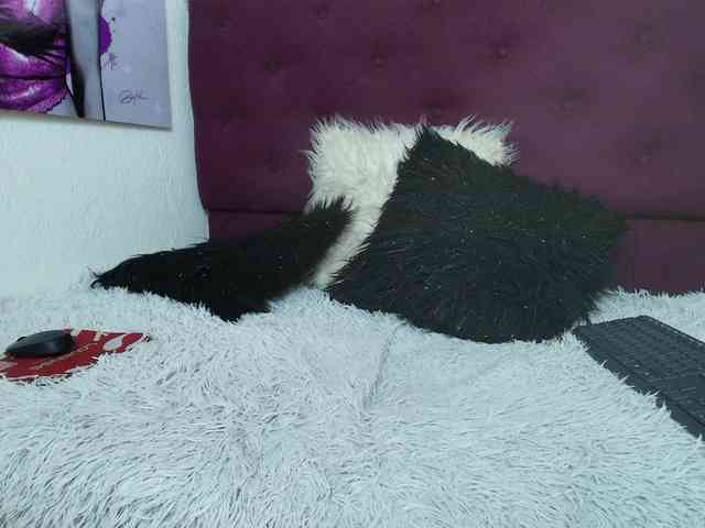 merlinaa-adams webcam