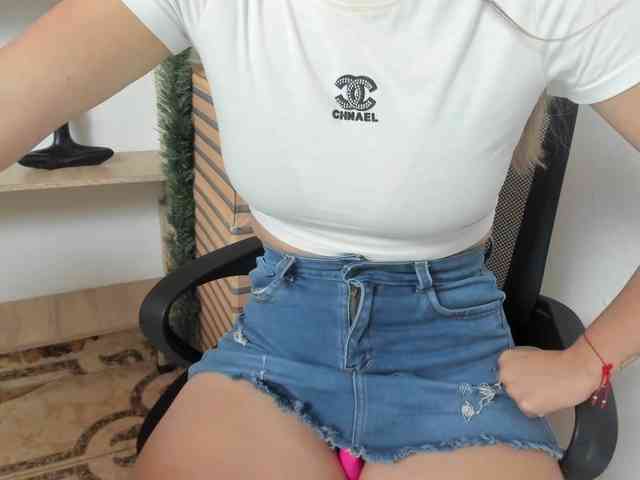 merlinaa-adams webcam