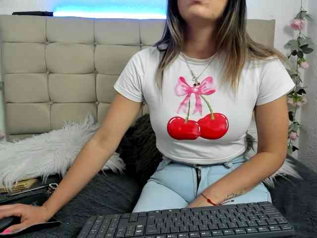 merlinaa-adams webcam