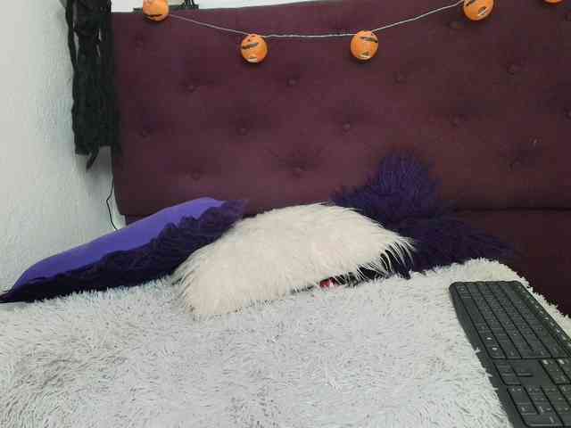 merlinaa-adams webcam