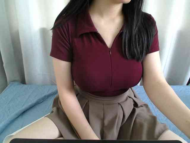 QueenHot92 webcam