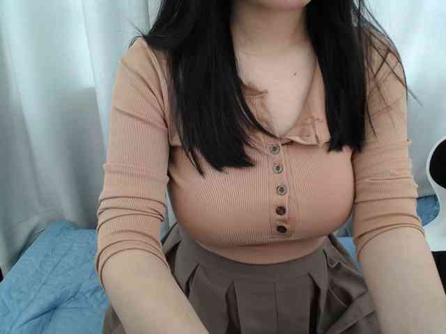 QueenHot92 webcam