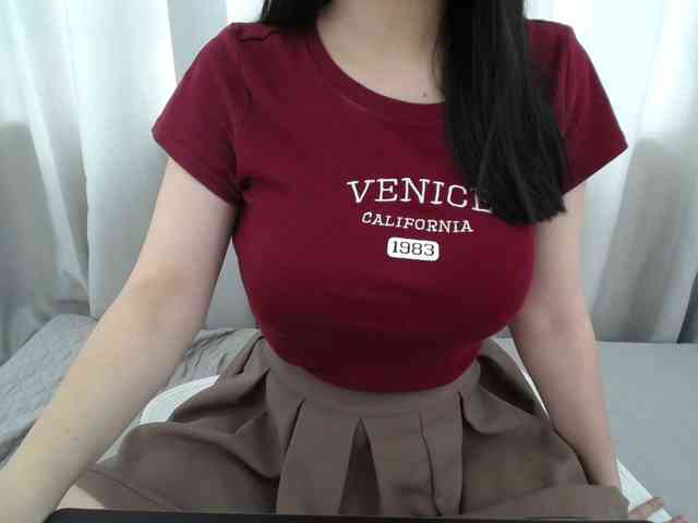 QueenHot92 webcam