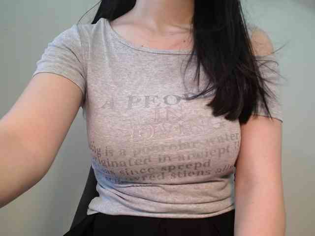 QueenHot92 webcam