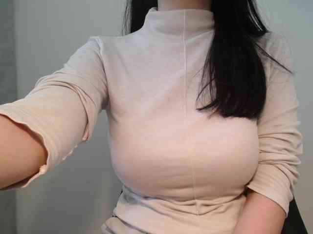 QueenHot92 webcam