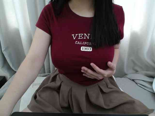 QueenHot92 webcam