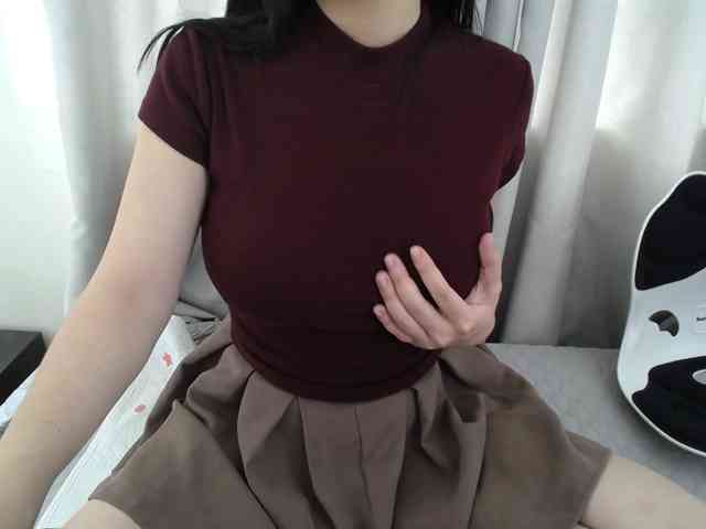 QueenHot92 webcam