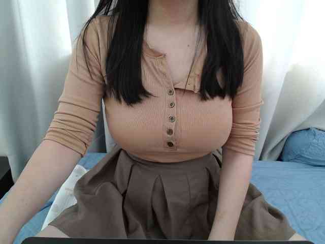 QueenHot92 webcam