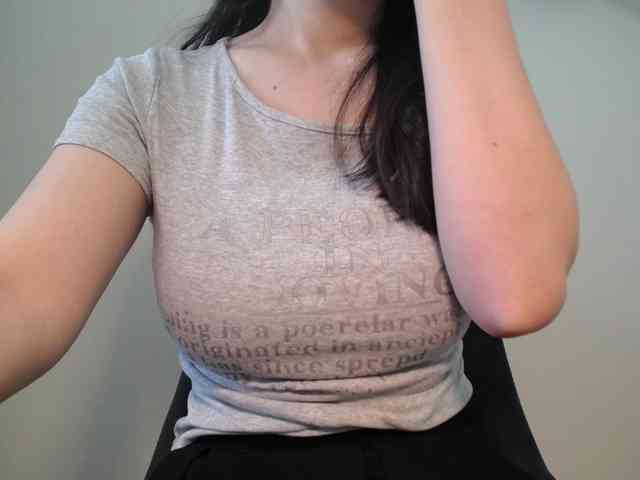 QueenHot92 webcam