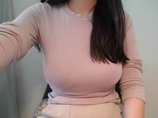 QueenHot92 webcam