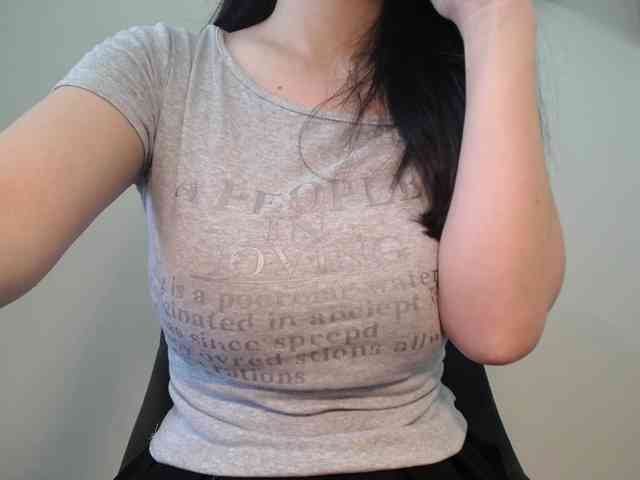 QueenHot92 webcam