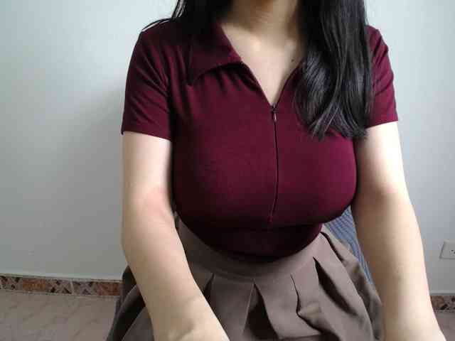 QueenHot92 webcam