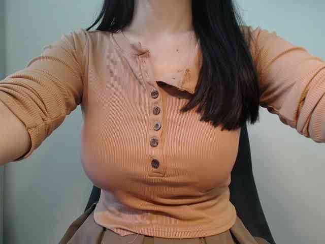 QueenHot92 webcam