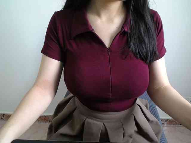 QueenHot92 webcam