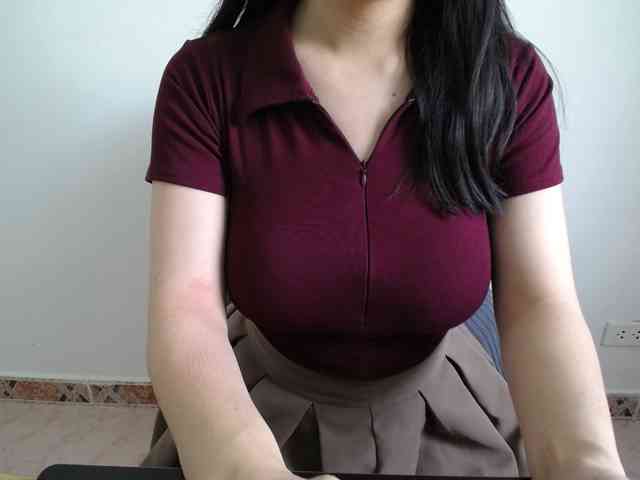 QueenHot92 webcam