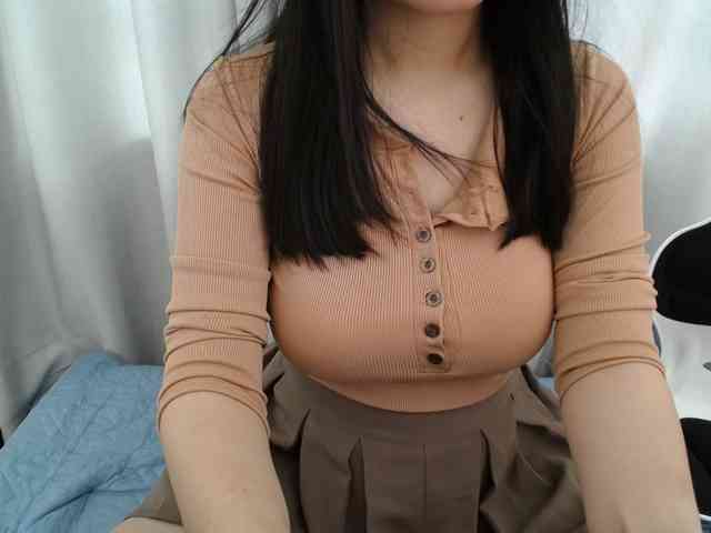 QueenHot92 webcam