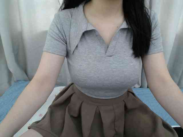 QueenHot92 webcam