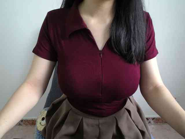 QueenHot92 webcam